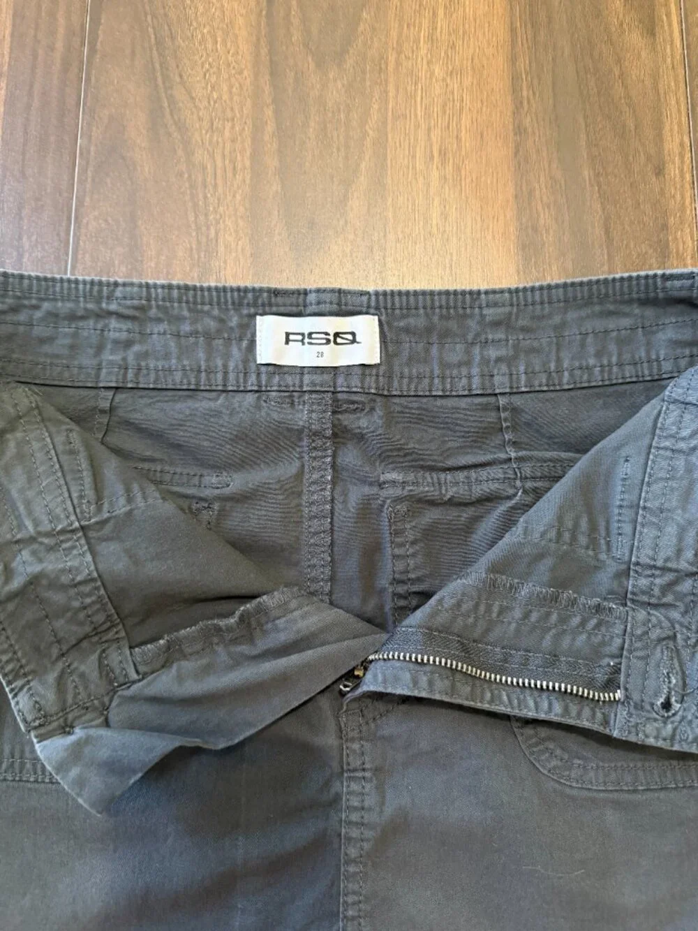 RSQ Women's Cargo Mini Skirt 28 - Picture 2 of 8